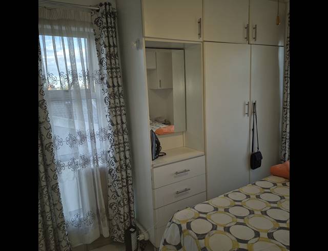 2 BEDROOM FLAT FOR SALE IN WATERVAL PARK